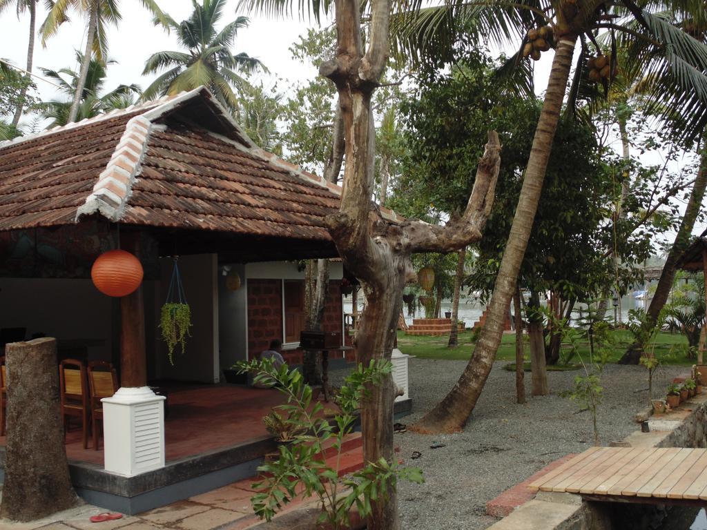 Ambadis Villas Kodungallūr Exterior foto